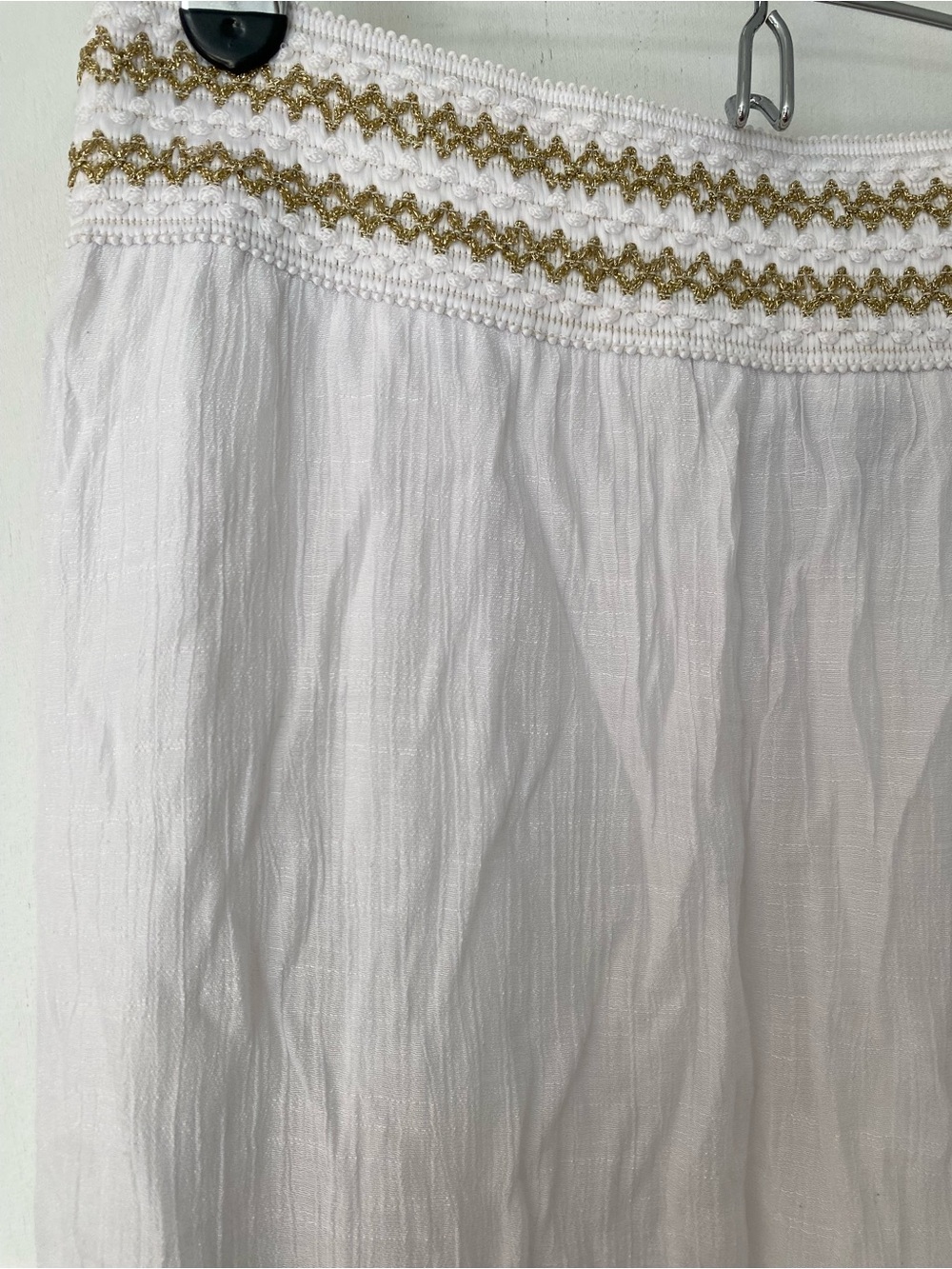 White High Low Elastic Waist Skirt - Picture 2 of 7